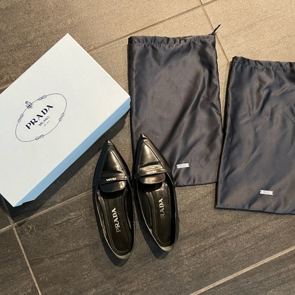 PRADA LEATHER FLATS size 36 - Picture 2 of 9